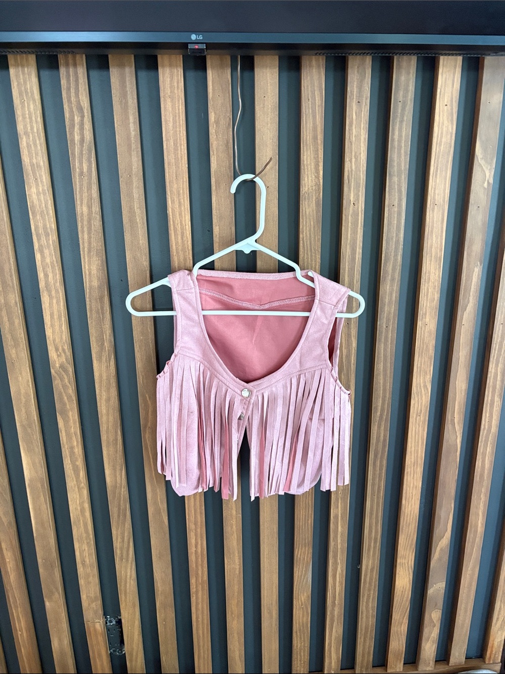 Source Unknown Pink Fringed Crop Top with Button